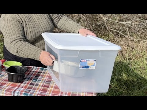 Видео: Самодельная уличная кормушка для местных кошек