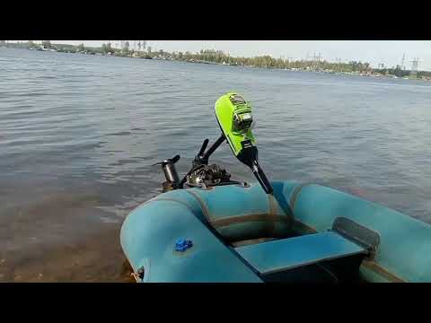 Видео: ОБЗОР ЛОДОЧНОГО ЭЛЕКТРОМОТОРА  С КОМПАКТНОЙ БАТАРЕЕЙ . greenworks 9000207 .