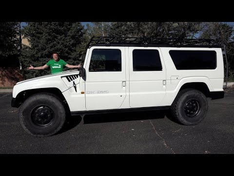 Видео: Toyota Mega Cruiser - это сумасшедший Hummer от Toyota