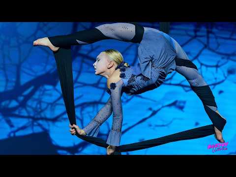 Видео: Aerial silks perfomance | Воздушные полотна выступление в Сочи-парке