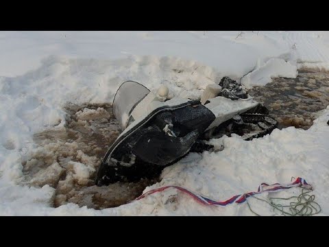 Видео: Шокирующее видео:рыбаки спасаются бегством от оторванной льдины.
