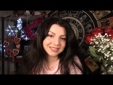 Видео: Реальные перспективы ваших отношений. Таро Юлия Петрова