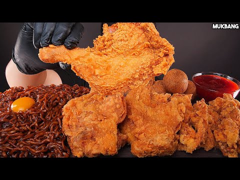Видео: жареный цыпленок и лапша Black Bean Noodles & Fried Chicken Cheese balls EATING ASMR MUKBANG