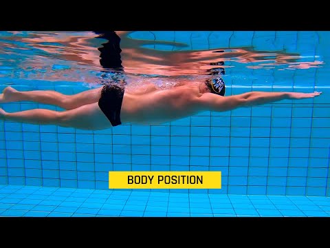Видео: Положение тела — горизонтальное положение тела при плавании вольным стилем для уменьшения сопроти...