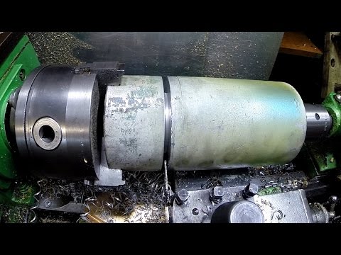 Видео: Отрезание 100 мм на Токарном ТВ-4