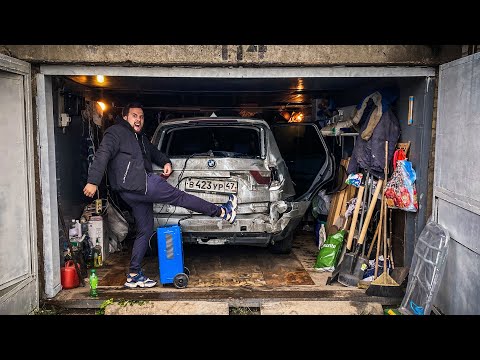 Видео: Вскрыли гараж в Питере, а там...