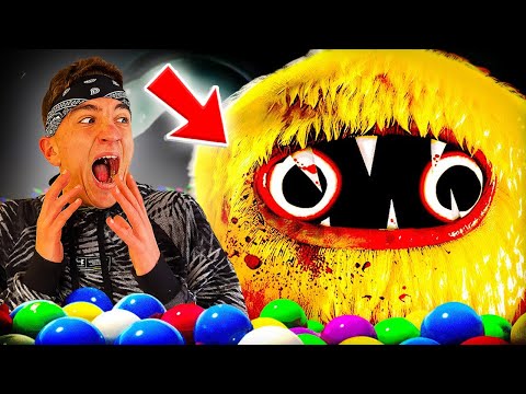 Видео: СЪБУДИХ СЕ В ДЕТСКИ ЛАГЕР НА УЖАСИТЕ | JOYVILLE