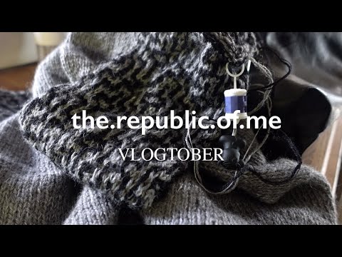 Видео: Вяжу мозаичные рукава на свитере реглан / VLOG