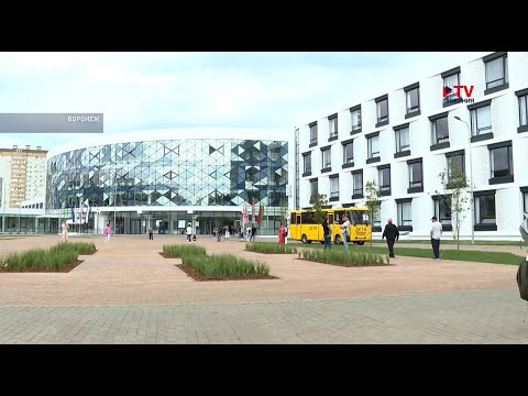 Видео: «Наши ученики — как маленькие астронавты»: в Воронеже открылась мегашкола на 2,8 тысячи учеников