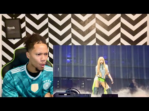 Видео: ЛИСА НАВСЕГДА ОСТАНЕТСЯ МОЕЙ ЛЮБИМОЙ ДЕВУШКОЙ ИЗ BLACKPINK! СОЛЬНОЕ ВЫСТУПЛЕНИЕ ЛИСЫ В ГАОСЮНЕ 20...