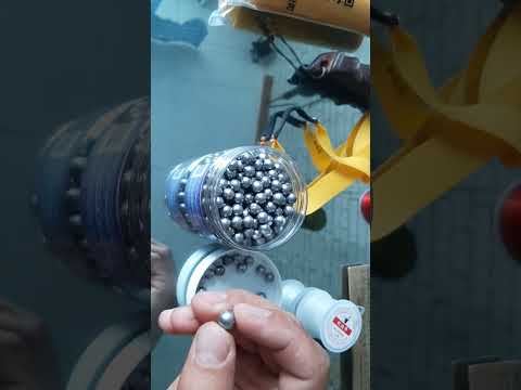 Видео: Обзор моей самодельной рогатки.Повседневка,которая универсальна как для охоты,так и для спорта.