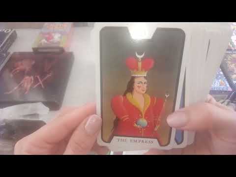 Видео: Карты таро "уродинки", странные, "страшненькие", "некрасивые" колоды таро, часть первая