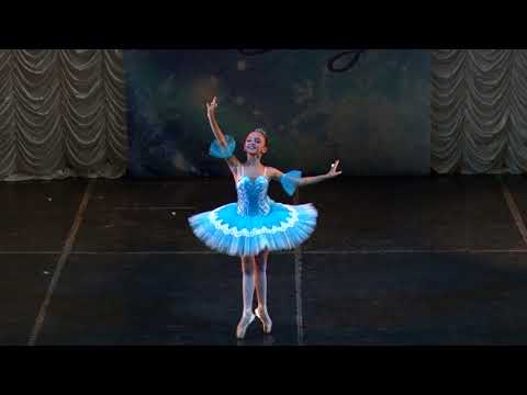 Видео: "Класс Балет".  Вариация с колокольчиками. Дарина Юшко.