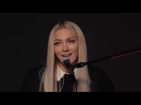 Видео: " О том, как трудно" - кавер группы "Гости из будущего | cover by mary Gu