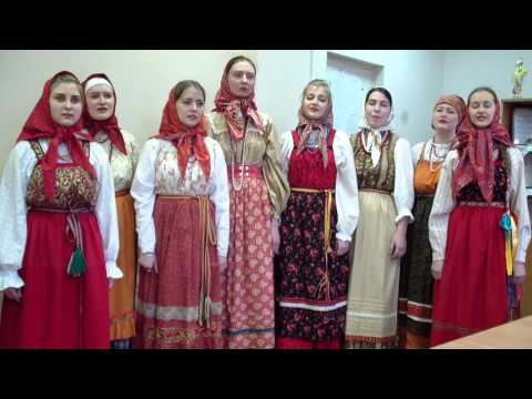Видео: Ансамбль "Берегиня". "Чёрный ворон воду пил"