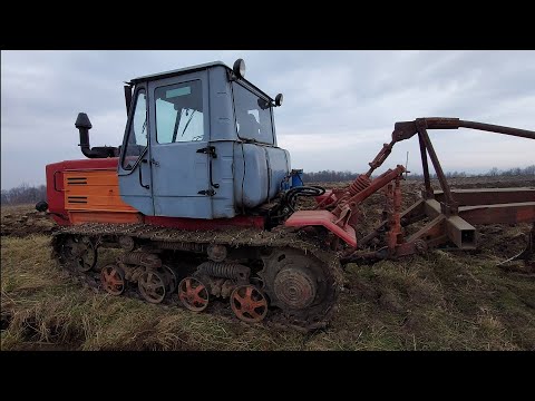 Видео: трактор т 150гусеничный плуг плн5.35