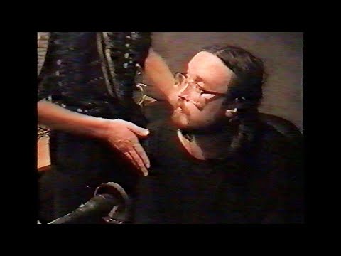 Видео: ЕГОР ЛЕТОВ - Интервью на радио в Бийске, июль 1998