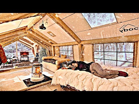 Видео: Зимняя гора. Ночевка в надувной палатке. Уютный рождественский кемпинг. ASMR