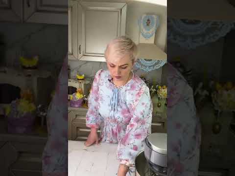 Видео: МК Ольги Зарубиной. Зефирная роза, хризантема и петушок