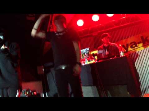 Видео: Oxxxymiron - Сага об орлах и канарейках (Казань, Жёлтая Кофта, 15.10.2014)