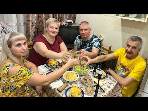 Видео: Мукбанг ДУШЕВНЫЕ посиделки)! И сыто и ПЬЯНО) ВКУСНО кушаем и БОЛТАЕМ за ужином в ГОСТЯХ у Наташи