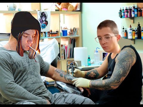 Видео: НАБИЛИ ТАТУ НА КОСТЯХ (СТАНЬ ЗЕКОМ ЗА ГОД #4)