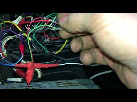 Видео: Как Сделать Задержку Отключения Автомагнитолы 4K UHD