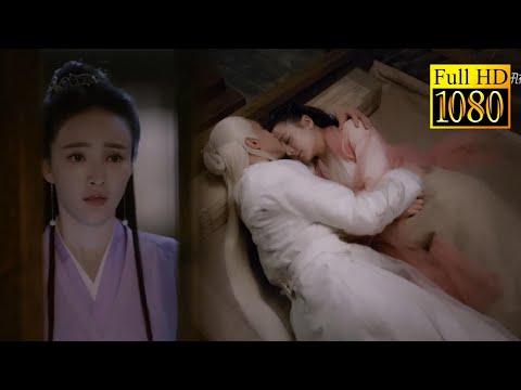 Видео: Фэн Цзю была ранена, император позаботился о ней в постели, хитрая девчонка так ревновала.