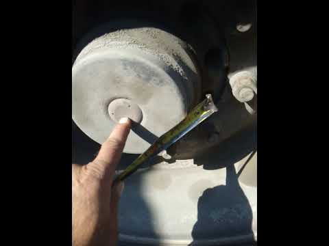 Видео: Проверка соосности осей прицепа измерительной рулеткой.