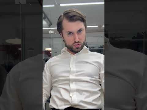 Видео: Полная версия: Элитный губошлёп, созданный ИИ меняет, дисплей на iPhone 15 Pro Max