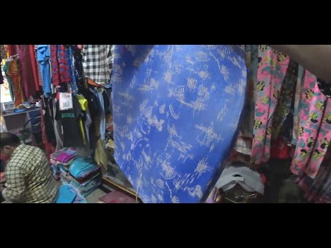 Видео: 419. Выбираем сари для индийских девушек. Путтапарти. Индия.