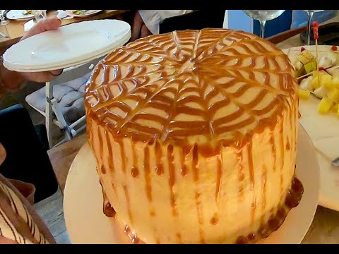 Видео: ТОРТ "ЗОЛОТОЙ КЛЮЧИК". Идеальный, пышный бисквит! Вкусный и простой торт!