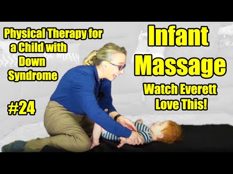 Видео: # 24 Детский массаж - смотрите, как Эверетт любит это! Физиотерапия для ребенка с синдромом Дауна
