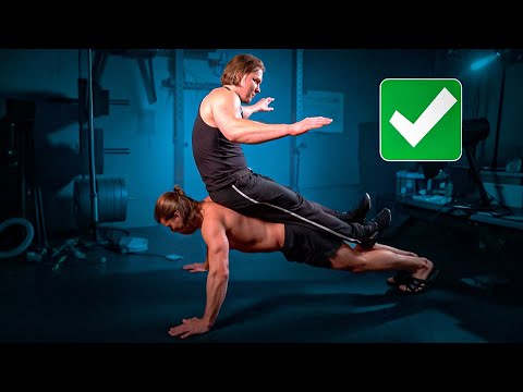 Видео: ОТЖИМАНИЯ вместо ЖИМА ЛЕЖА? В зал можно не ходить!