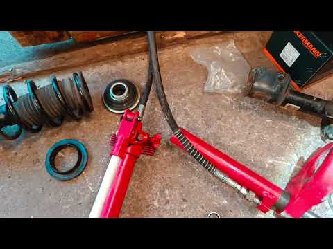 Видео: Как заменить передние стойки Опель zEfira Zafira B 1.8 бензин. # Opel Zafira #замена стоек#Стойки