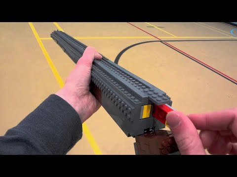 Видео: Самое удивительное оружие Lego, которое действительно работает