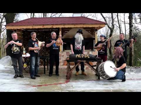 Видео: Иван Неделчев - Мятало Ленче ябълка