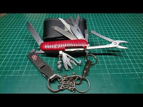 Видео: Victorinox Handyman 91 мм.  Чехол,накладки, зажим на ремень, карабин.