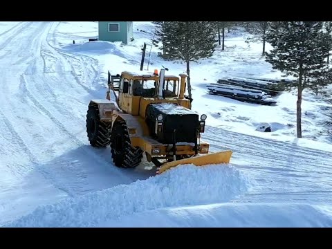 Видео: ТРАКТОР КИРОВЕЦ. КИРОВЕЦ К 700. ВЫПУСТИЛ КИРОВСКИЙ ЗАВОД. СНОВА ЧИСТКА СНЕГА!!!