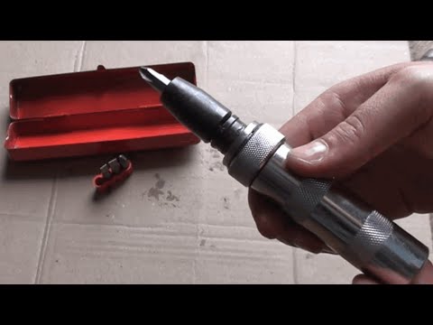 Видео: Ударная отвертка. Разборка. Смазка. Как это работает? (пример).