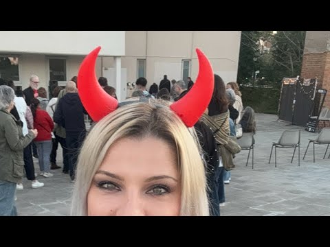 Видео: Я на школьном празднике, присоединяйся ￼