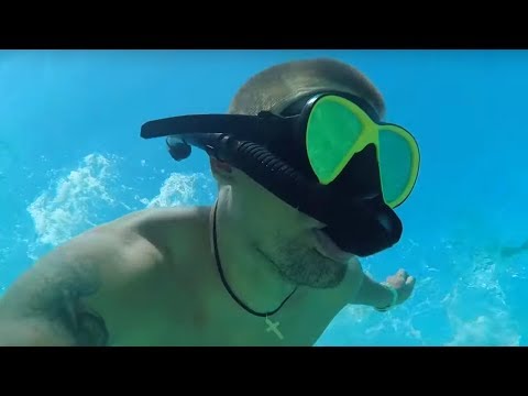 Видео: Яхта снова на ходу! Тестирую перо руля | Нашел на дне невообразимое! Багамы