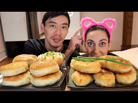 Видео: мукбанг  пирожки с картошкой и грибами   беляши   не асмр    что думаем, про игру в кальмара?