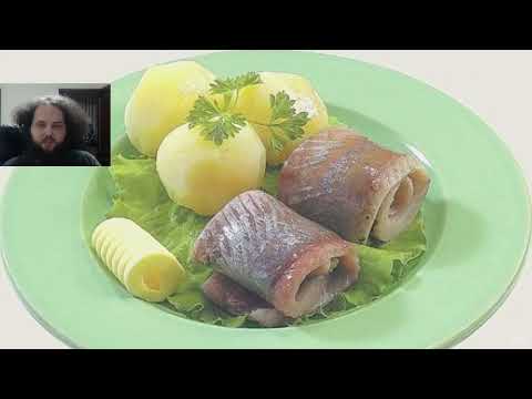 Видео: Бэбэй смотрит как Солид пробует сюрстрёмминг(пальчики оближешь)