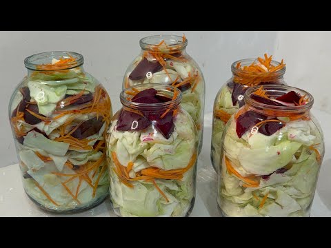 Видео: Маринованная капуста со свеклой! По грузинскому рецепту! #маринованнаякапуста #капустасосвеклой