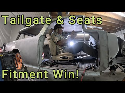 Видео: Устанавливаем задний борт и сиденья на Nomad 1955 года!