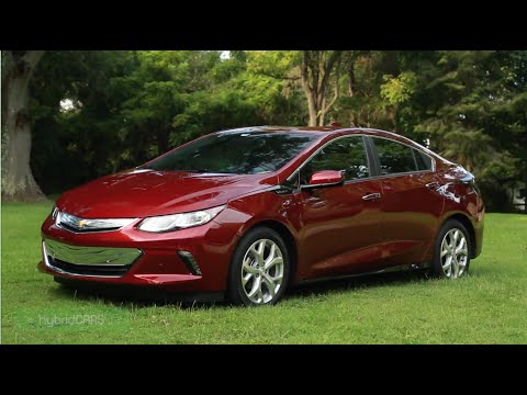 Видео: Обзор Chevy Volt 2017 года – HybridCars.com