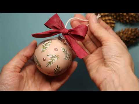 Видео: Как сделать ёлочный шар с росписью/ Новогодний мастер-класс
