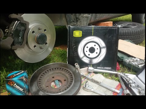 Видео: Datsun on-do замена тормозных дисков, передних колодок.