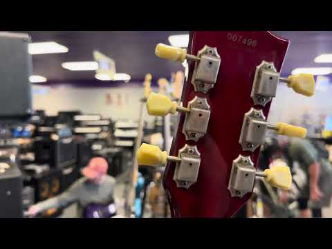 Видео: Меняю гитару в Американском магазине!